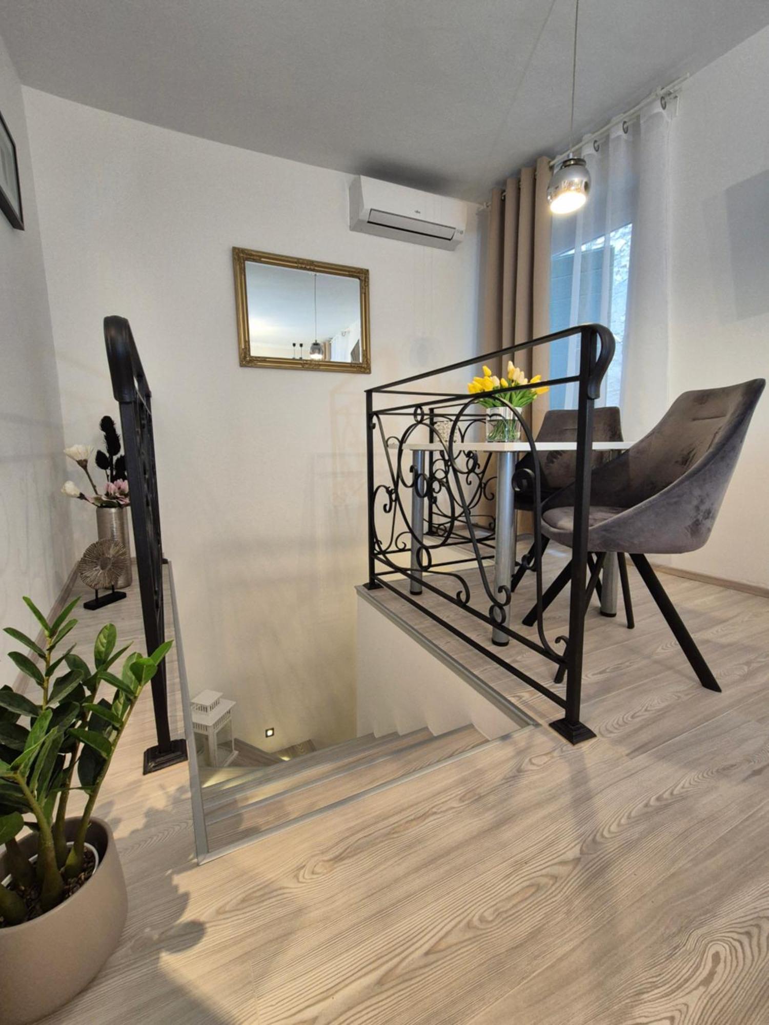 Studio Apartment Lily Rovinj Exterior photo